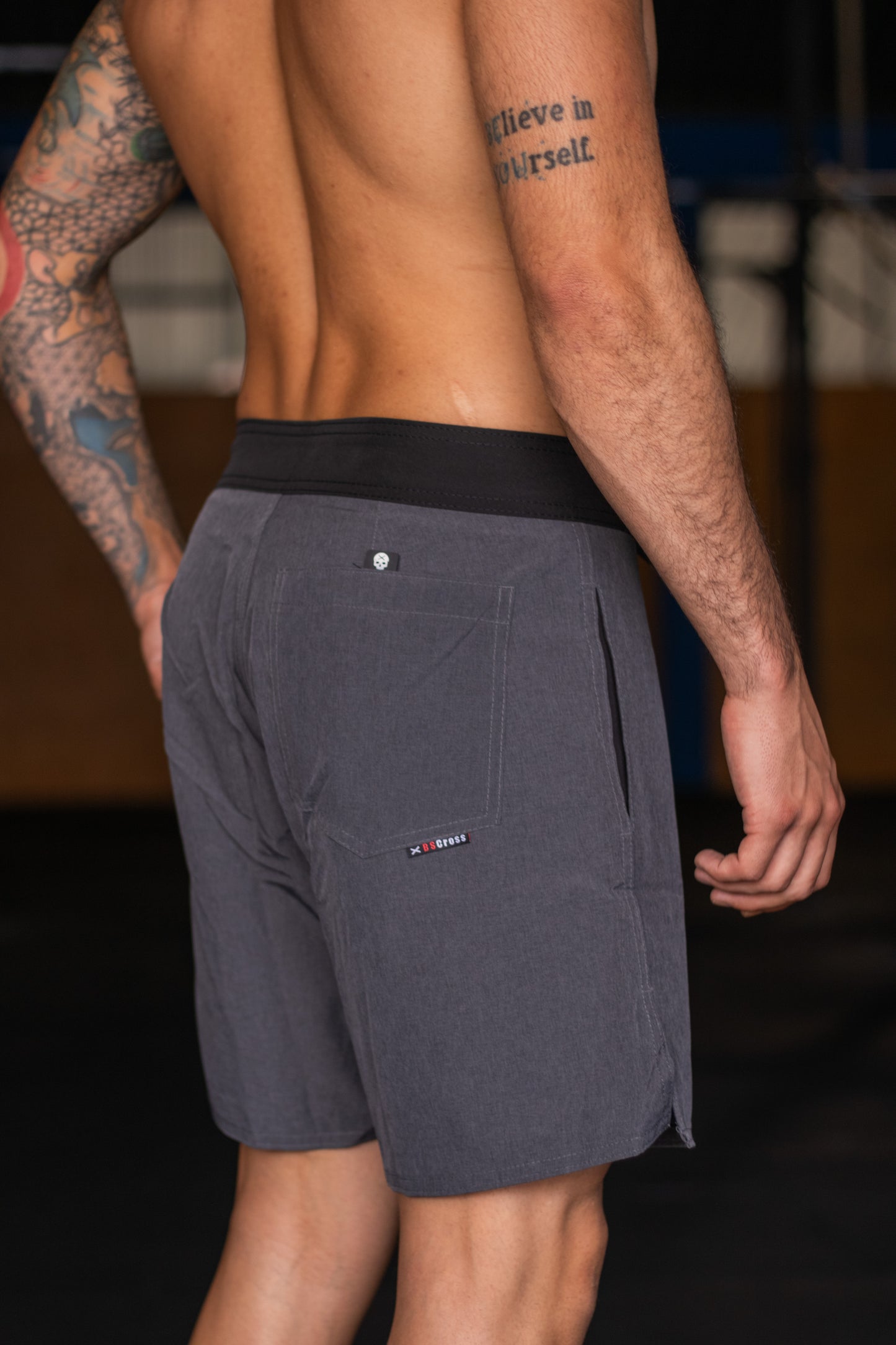 Calção de Treino - BScross Torsal Bolso Emb C/F Bs Chumbo