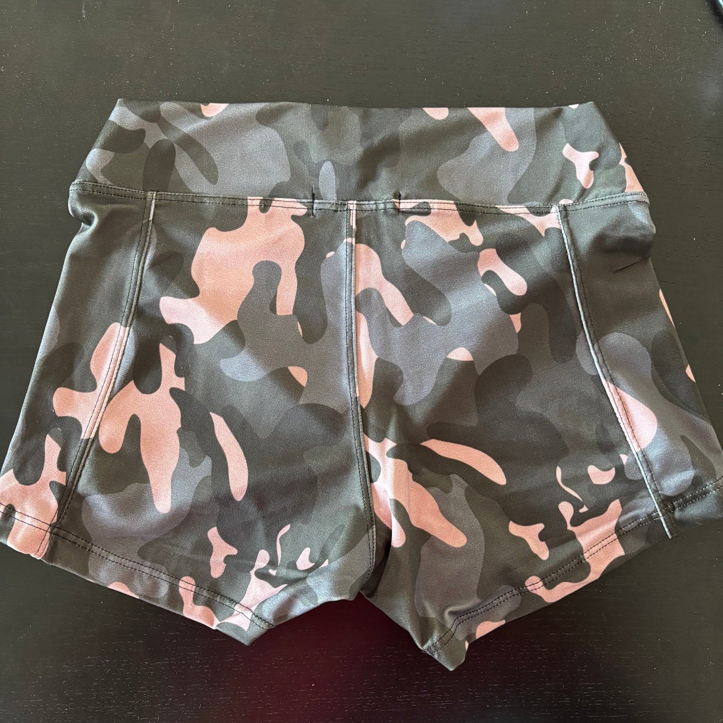 Calção Feminino - Curto Games Camuflado Estampado Rosa