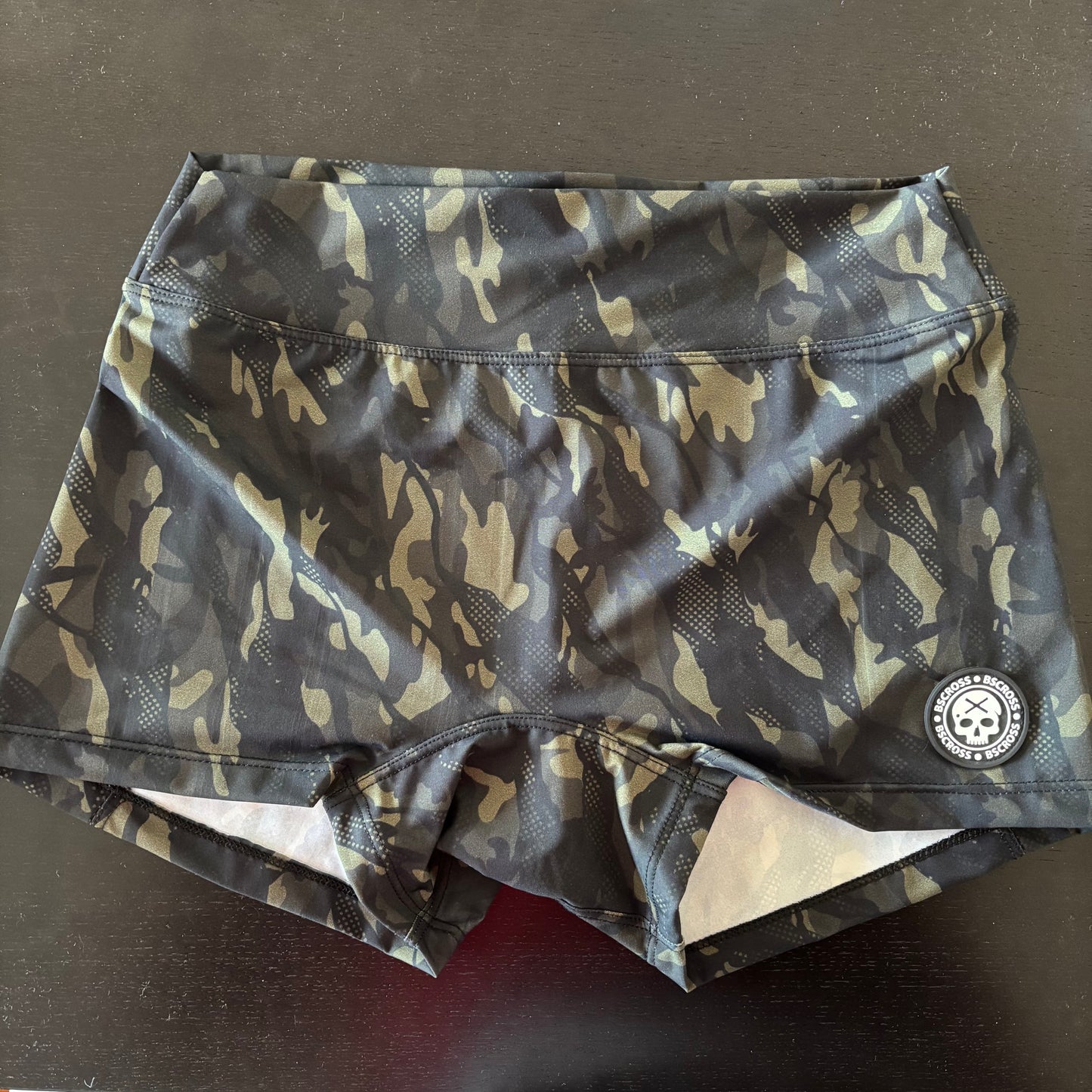 Calção Feminino - Curto Games Camuflado Estampado Verde